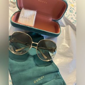 Gucci woman sunglasses